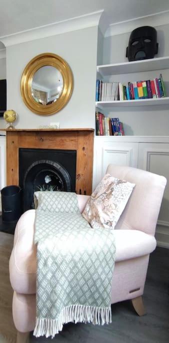 Windsor Cottage: Cosy, Charming, Full Of Character Dış mekan fotoğraf